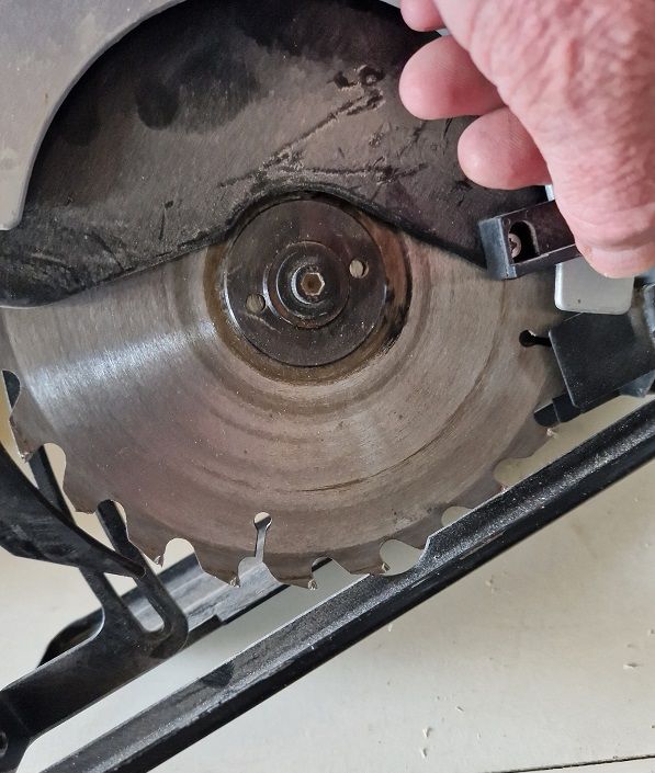 Bosch und Einhell Handkreissäge