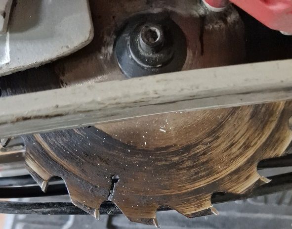 Bosch und Einhell Handkreissäge