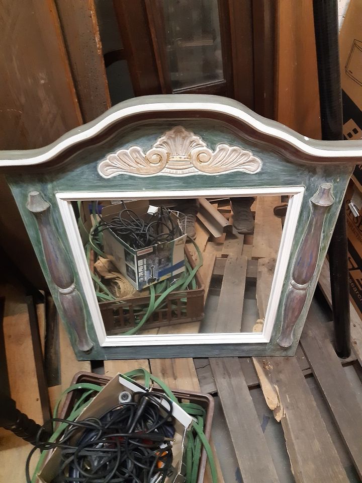 Ein schönen Spiegel zu verkaufen