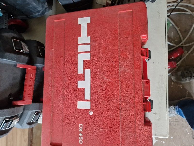 Hilti Schussgerät DX450 mit Zubehör